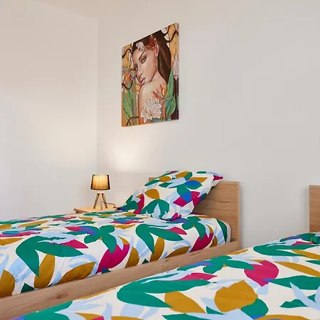 Les Hirondelles - 2 Chambres, 3 Lits, Climatisation Et Balcon Bourg-en-Bresse Exterior foto